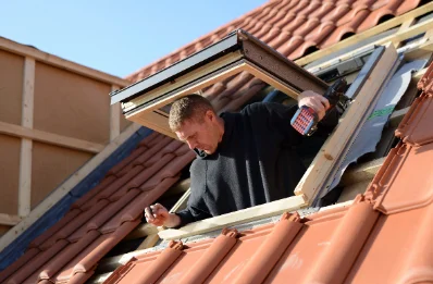 Pose de fenêtres de toit Velux à Chamant